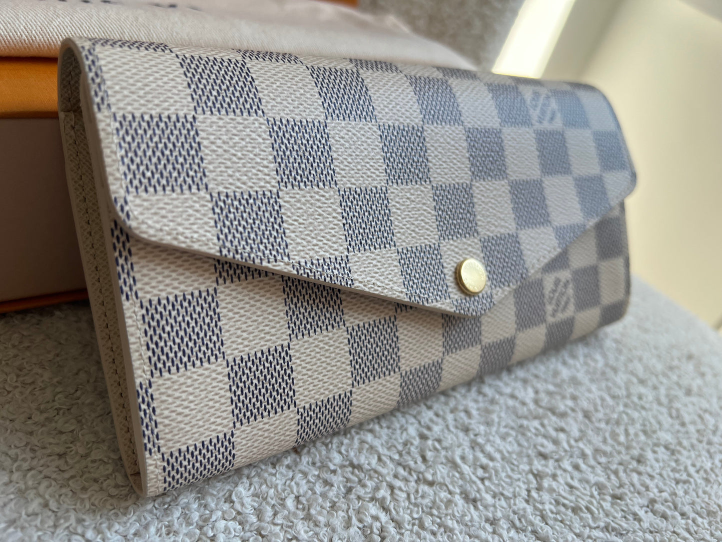 Louis Vuitton Sarah Wallet in Damier Azur (RRP £505)