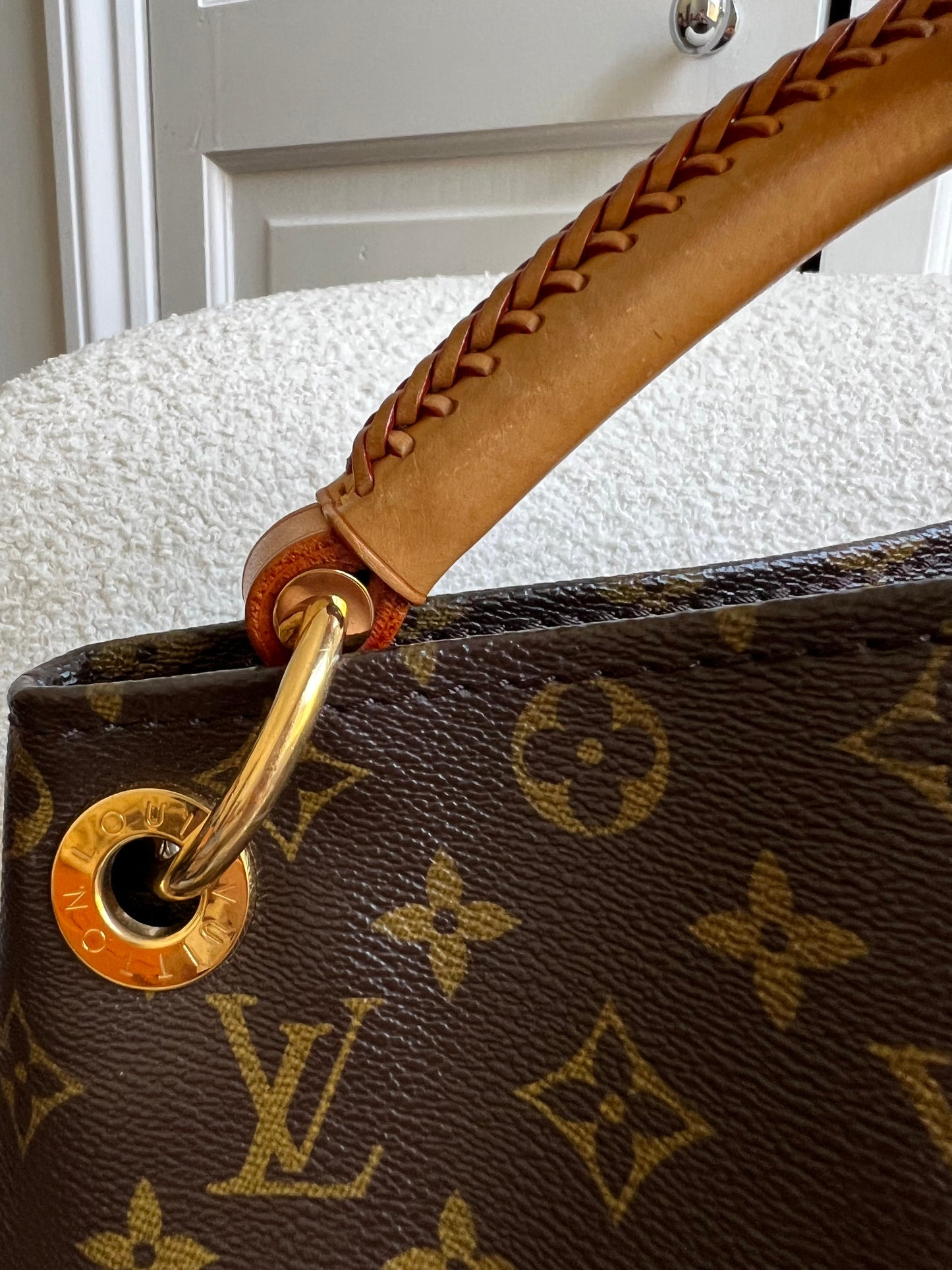 Louis Vuitton Artsy MM Monogram (RRP £1,940)