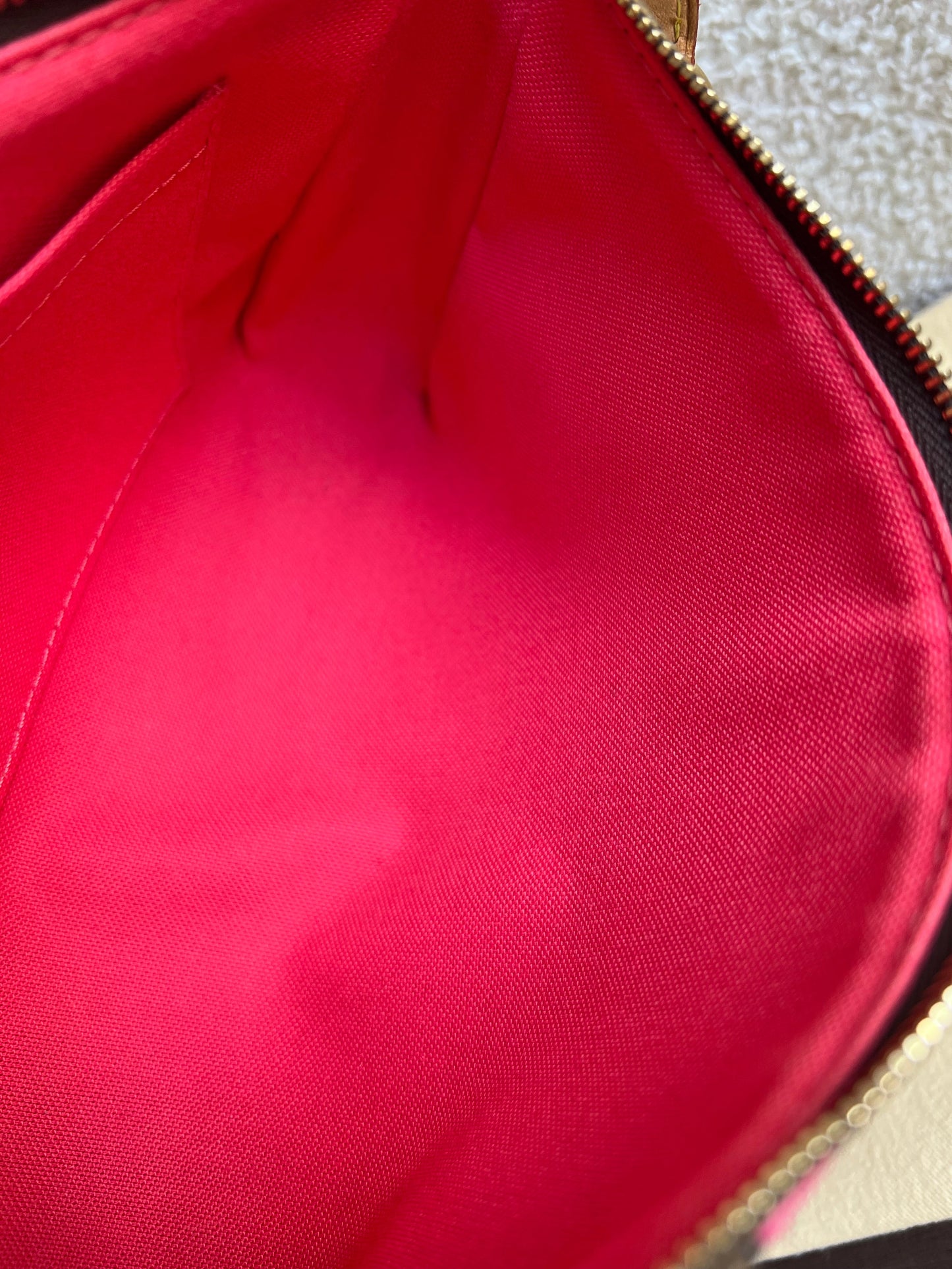 Louis Vuitton Pochette Accessoires Grenade Monogram V