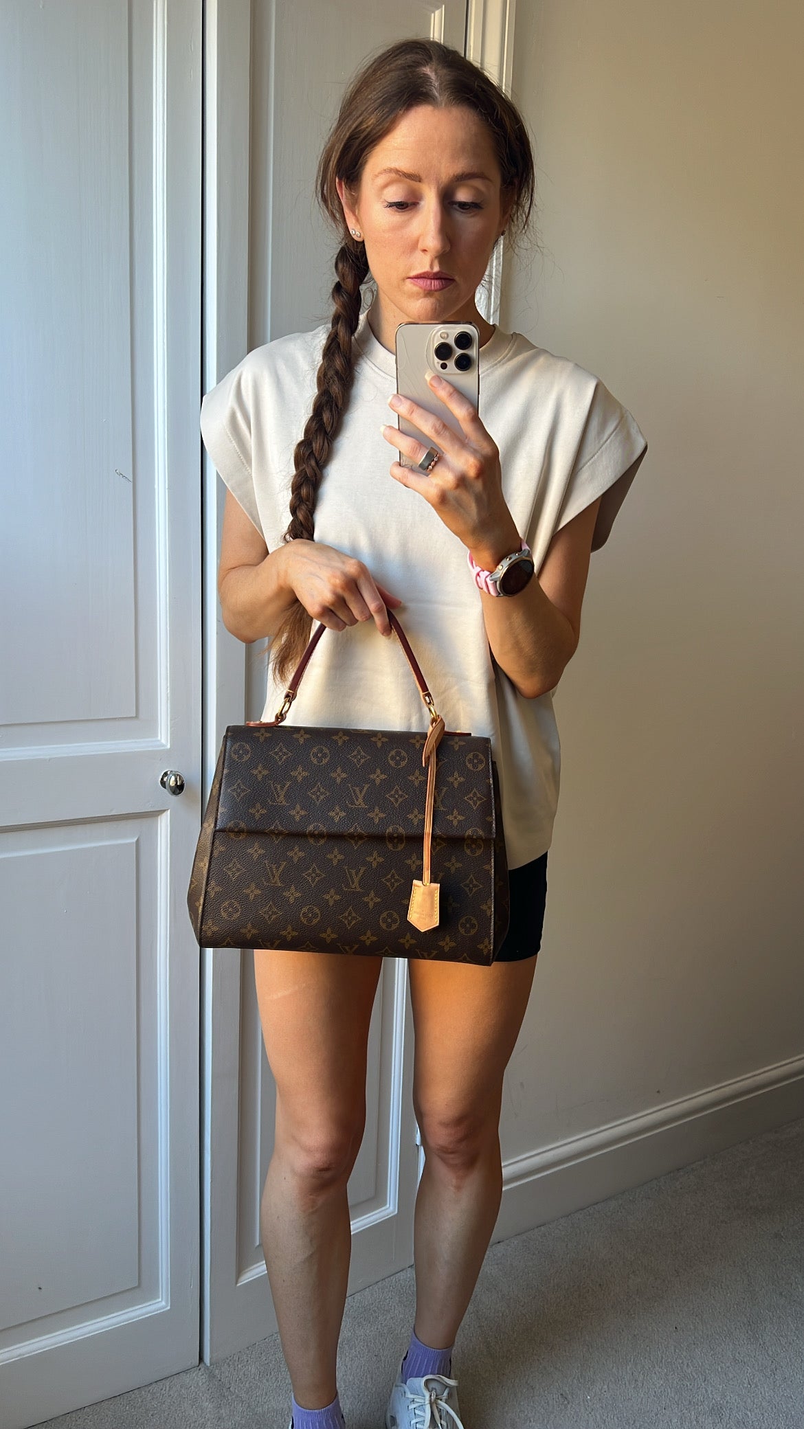 Louis Vuitton Cluny MM Monogram (RRP £1890)