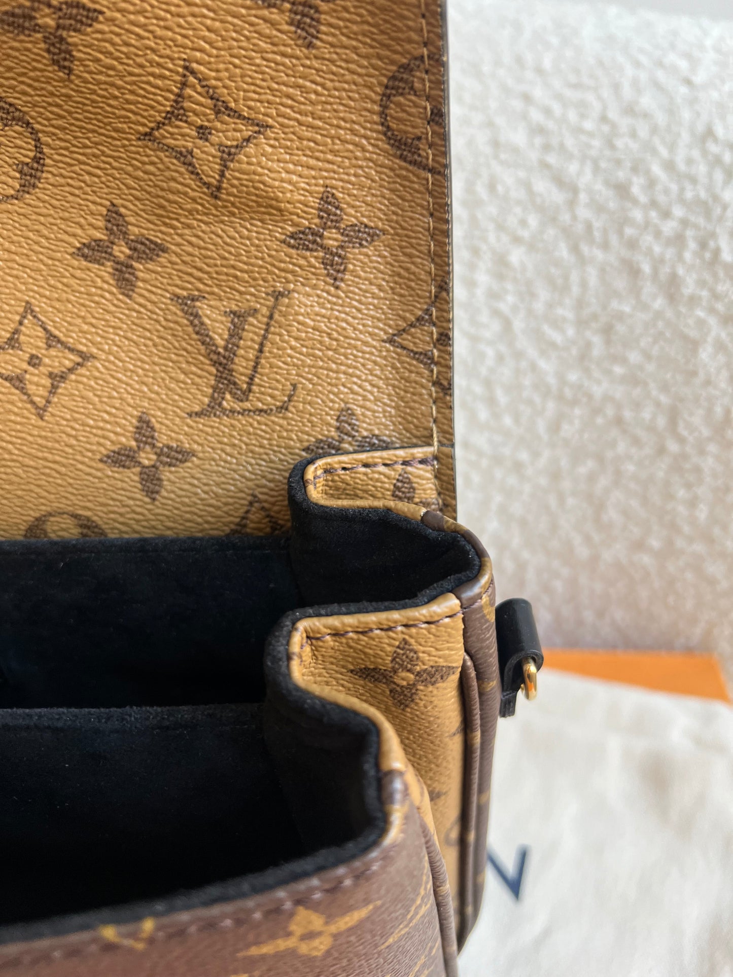 Louis Vuitton Pochette Metis Reverse Monogram (RRP £2,060)