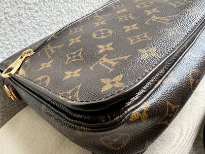 Louis Vuitton Pochette Metis Monogram (RRP £2,020)
