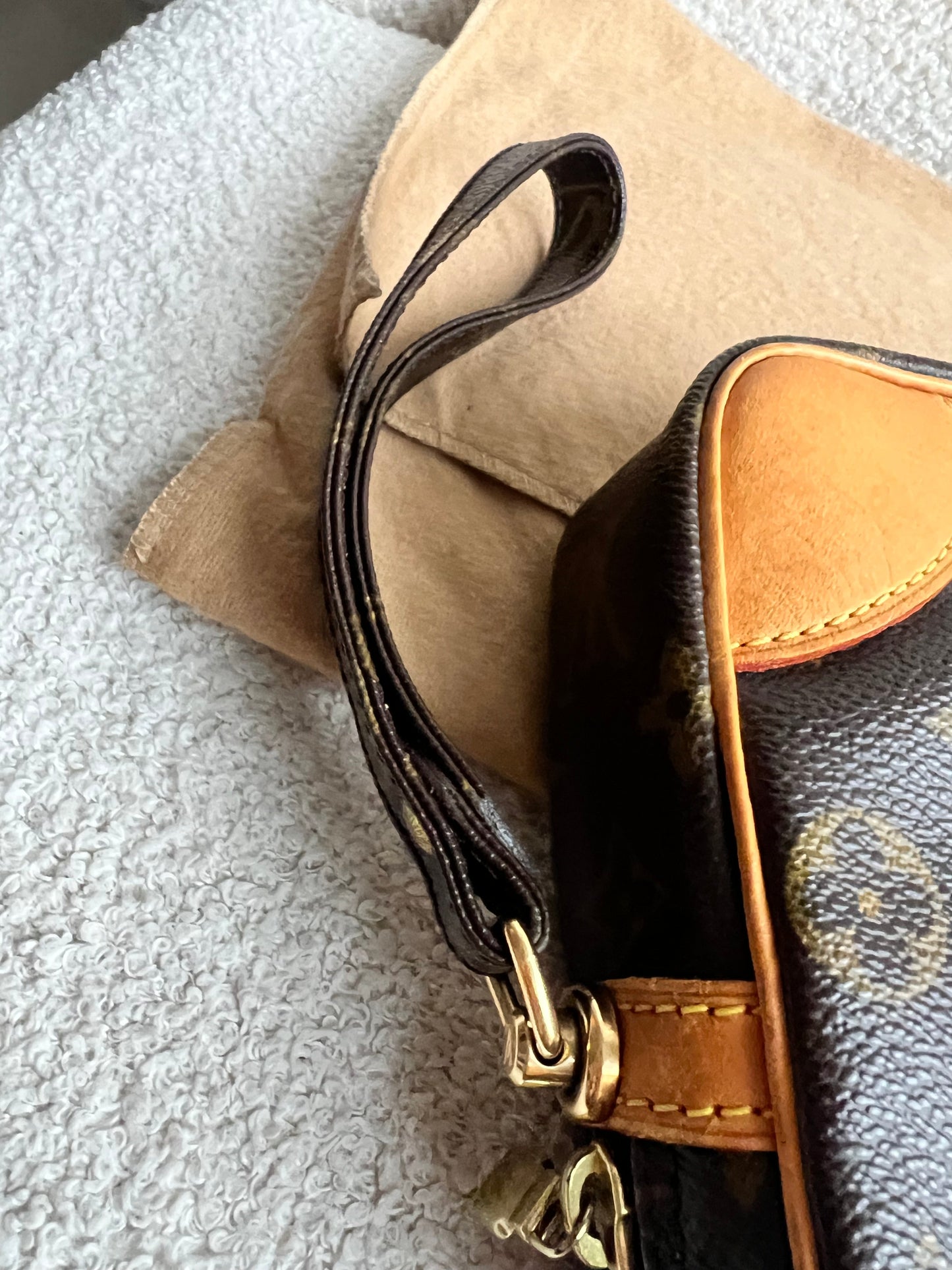Louis Vuitton Vintage Marly Dragonne Clutch Monogram