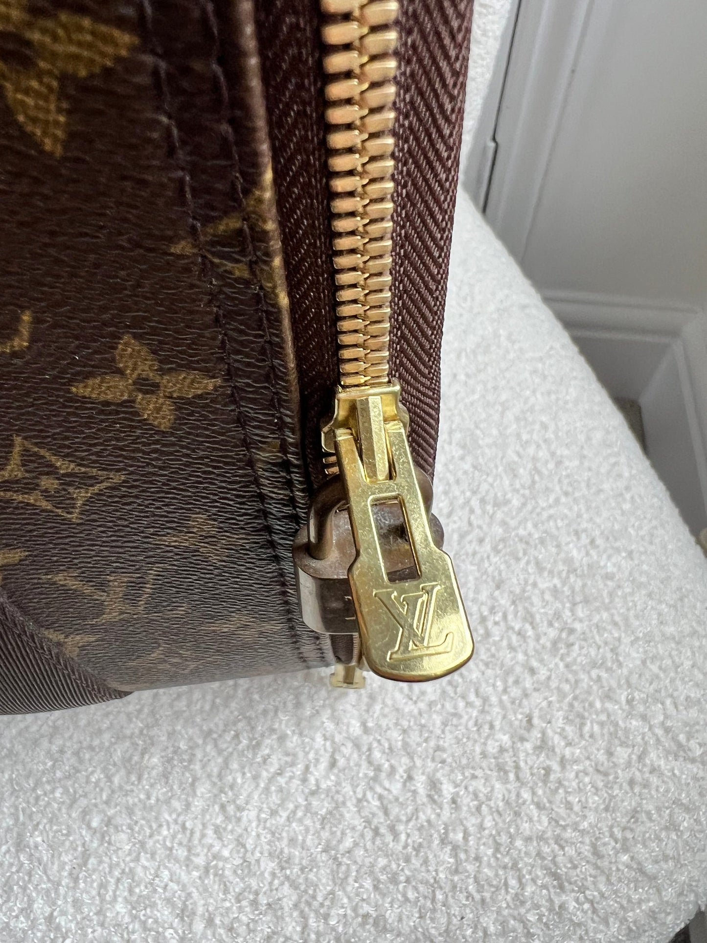 Louis Vuitton Pegase 55 Suitcase Monogram (RRP £2,250)