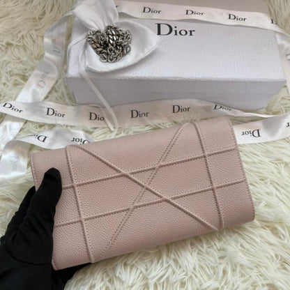 Saint Laurent Lou Chain Leather Crossbody Bag