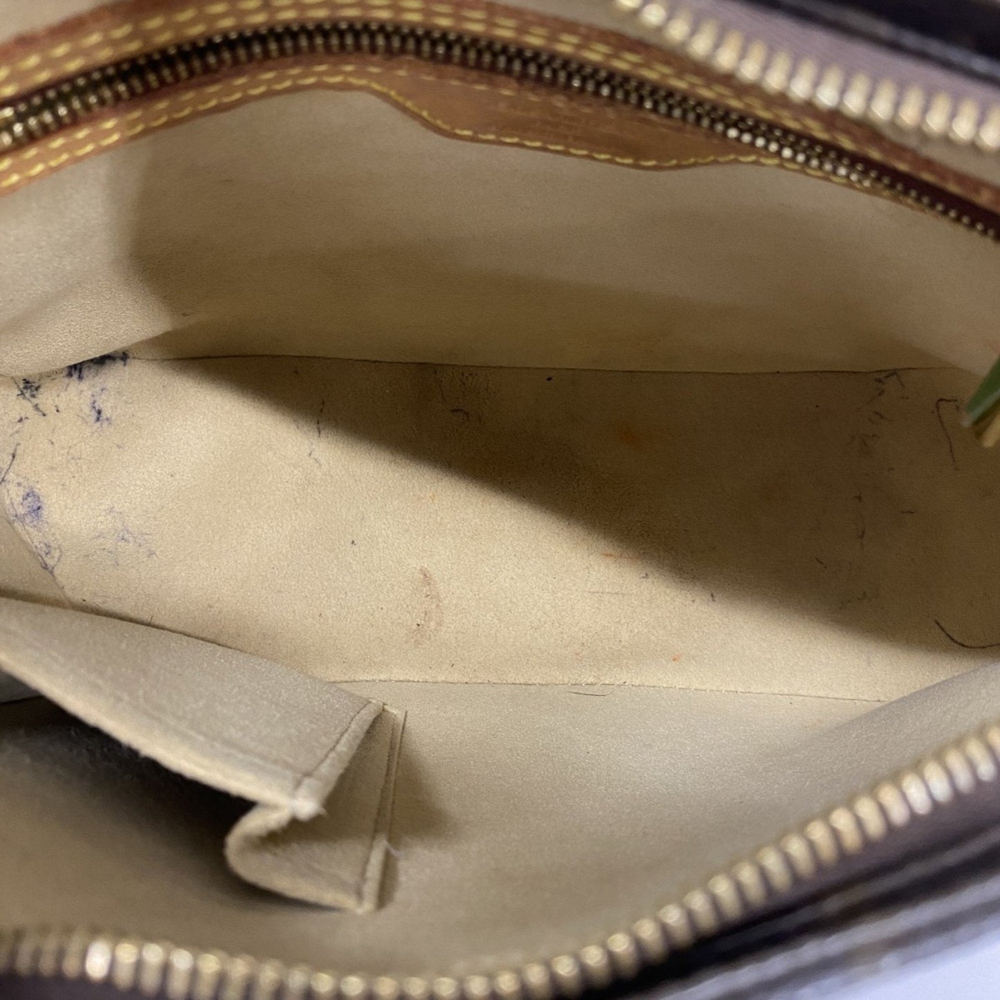 Louis Vuitton  Shoulder Bag