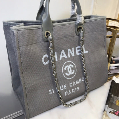 Chanel Luxury Handbag Style 552