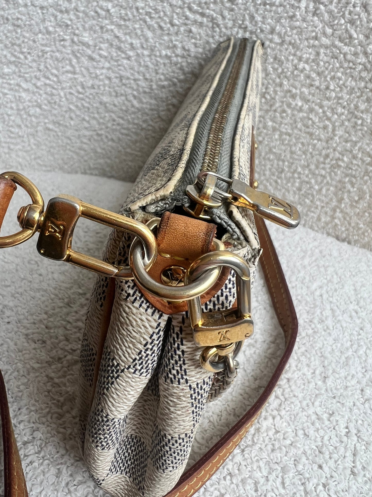 Louis Vuitton Eva Clutch Damier Azur