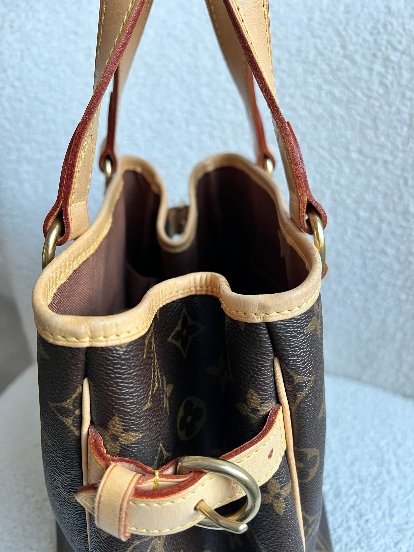 Louis Vuitton Batignolles in Monogram Canvas