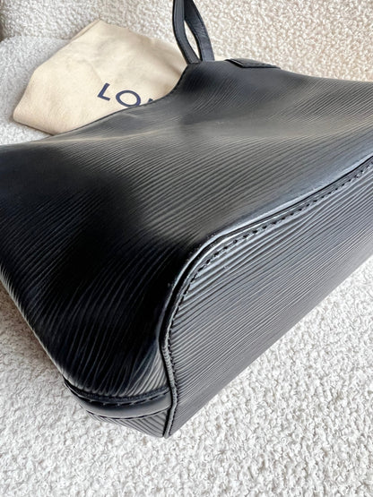 Louis Vuitton Mandara PM in Black Epi