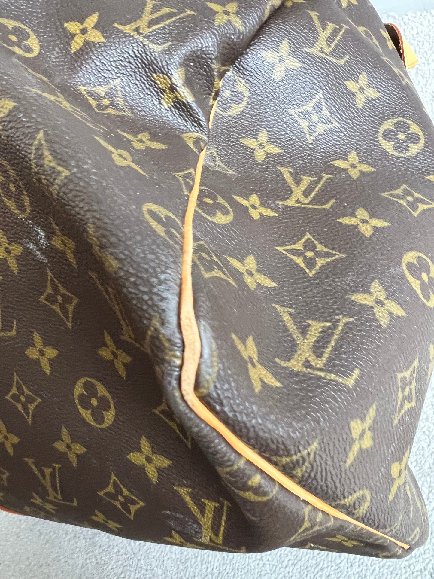 Louis Vuitton Keepall 55 Monogram