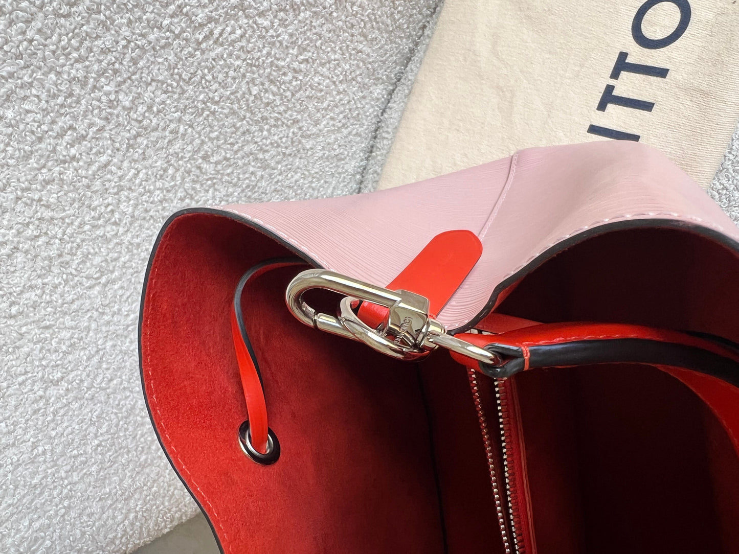 Louis Vuitton Neo Noe Bucket Bag Rose Ballerine (RRP £1,890)