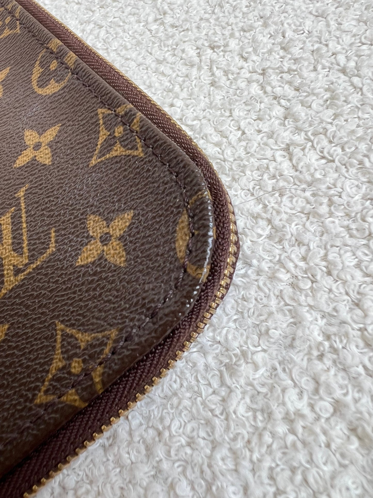Louis Vuitton Monogram Poch Documents Portfolio Case 39
