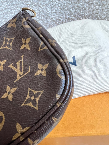 Louis Vuitton Multi Pochette Accessoires Rose Chiaro (RRP £2030)