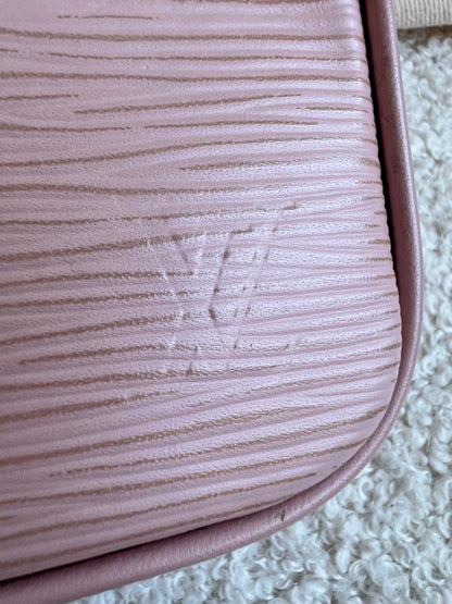 Louis Vuitton Easy Pouch Rose Ballerine Epi