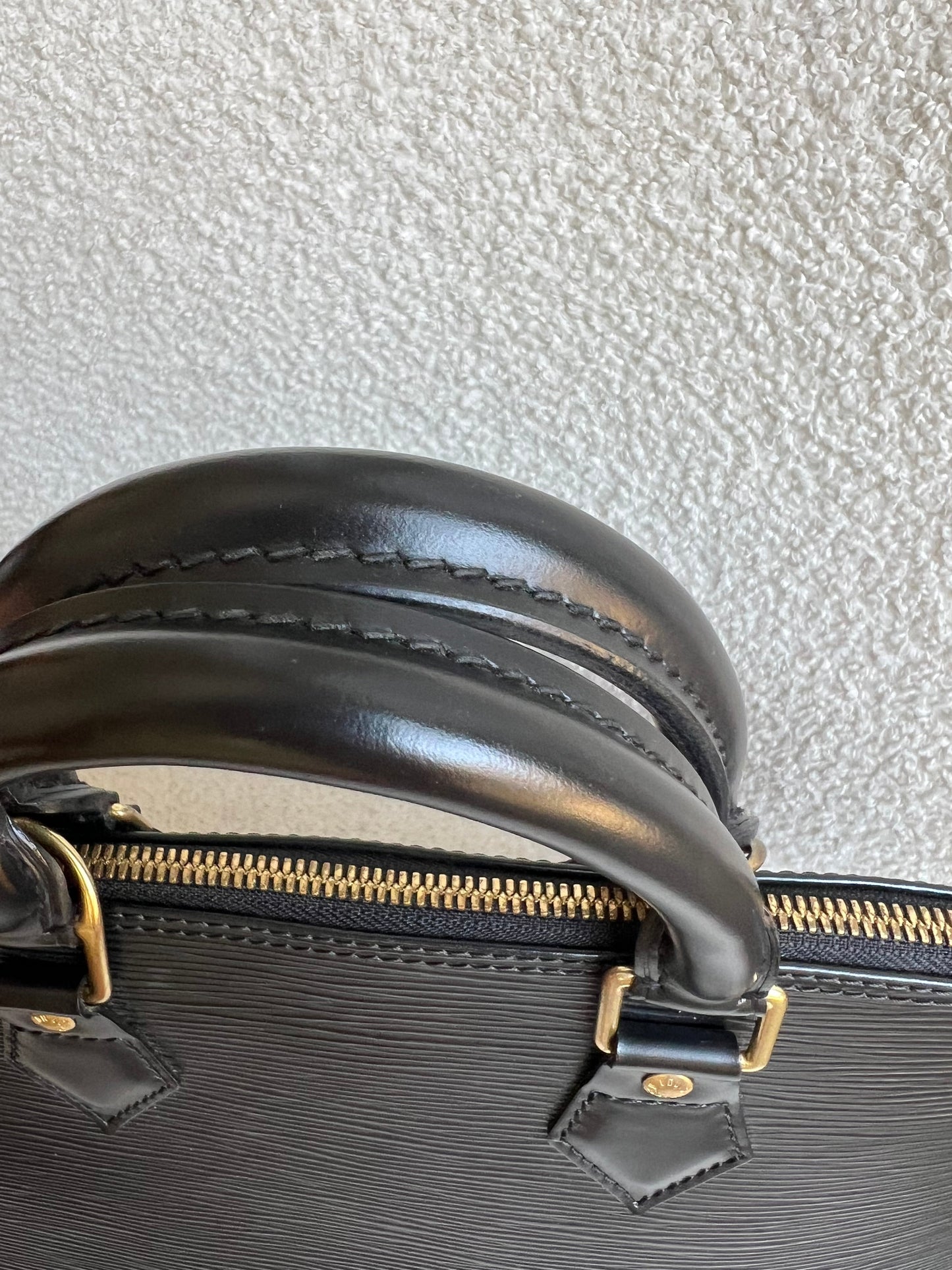 Louis Vuitton Alma PM Black Epi