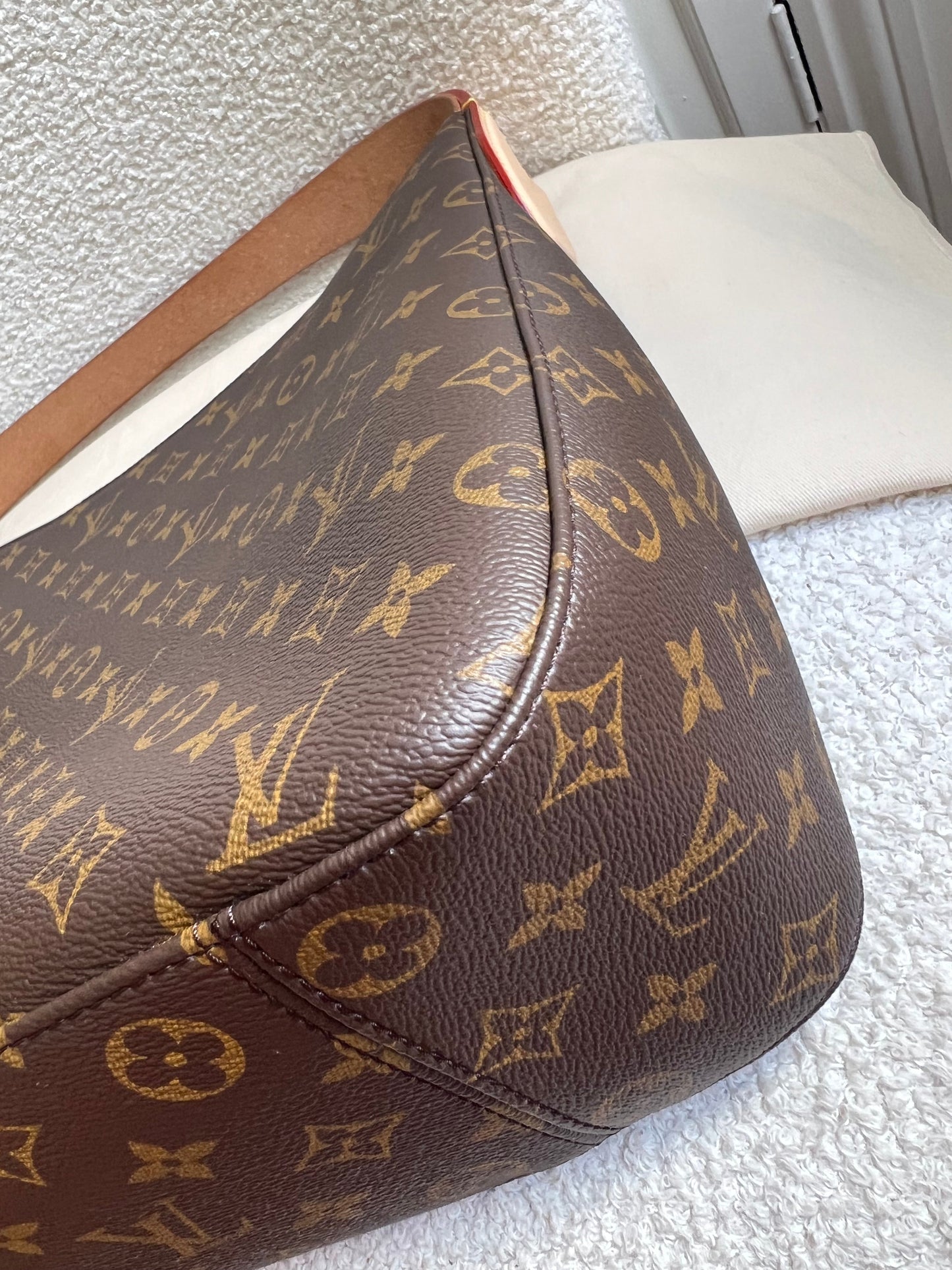 Louis Vuitton Slouchy MM Monogram (RRP £2110)