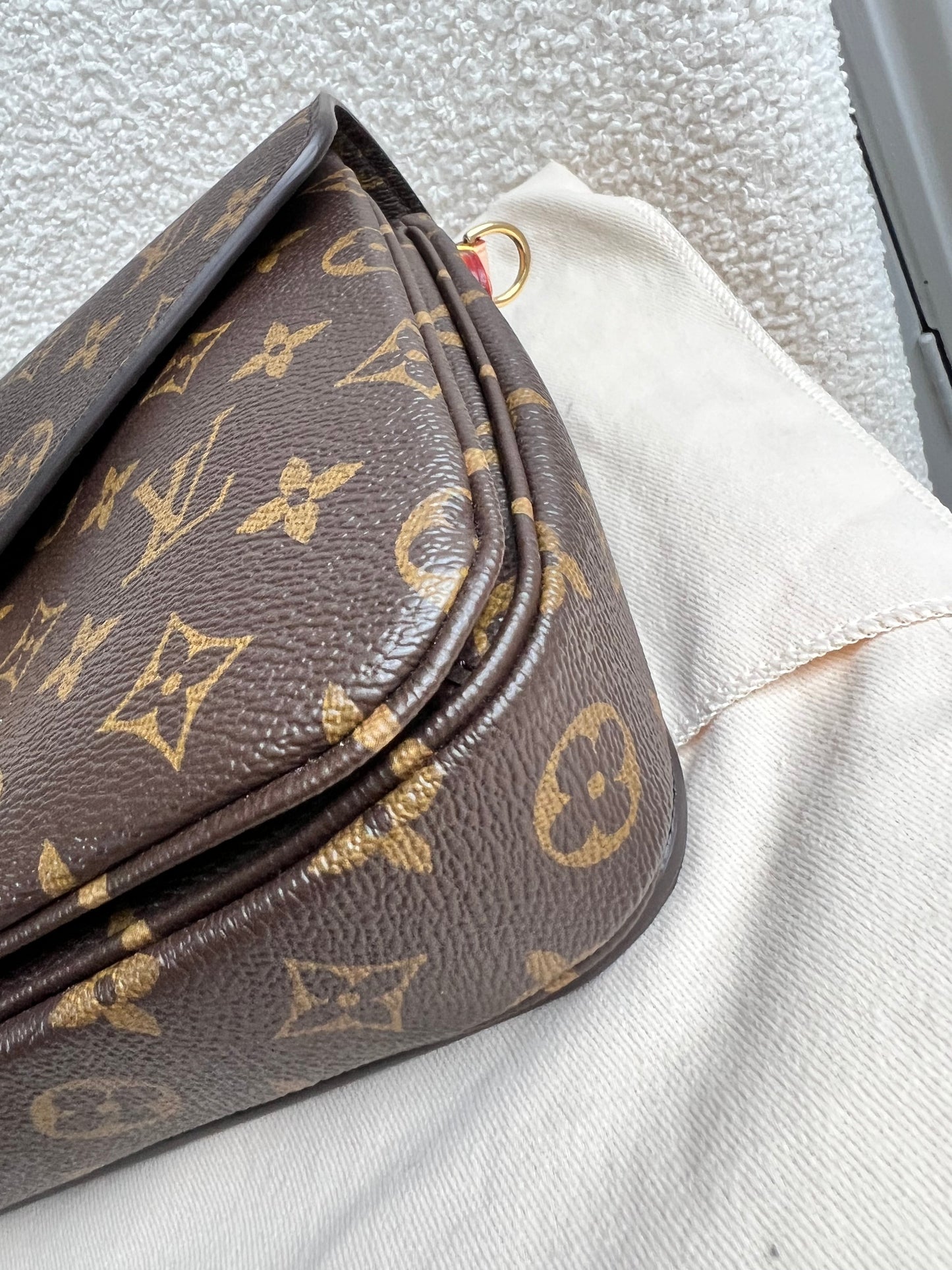 Louis Vuitton Pochette Metis Monogram (RRP £2,020)