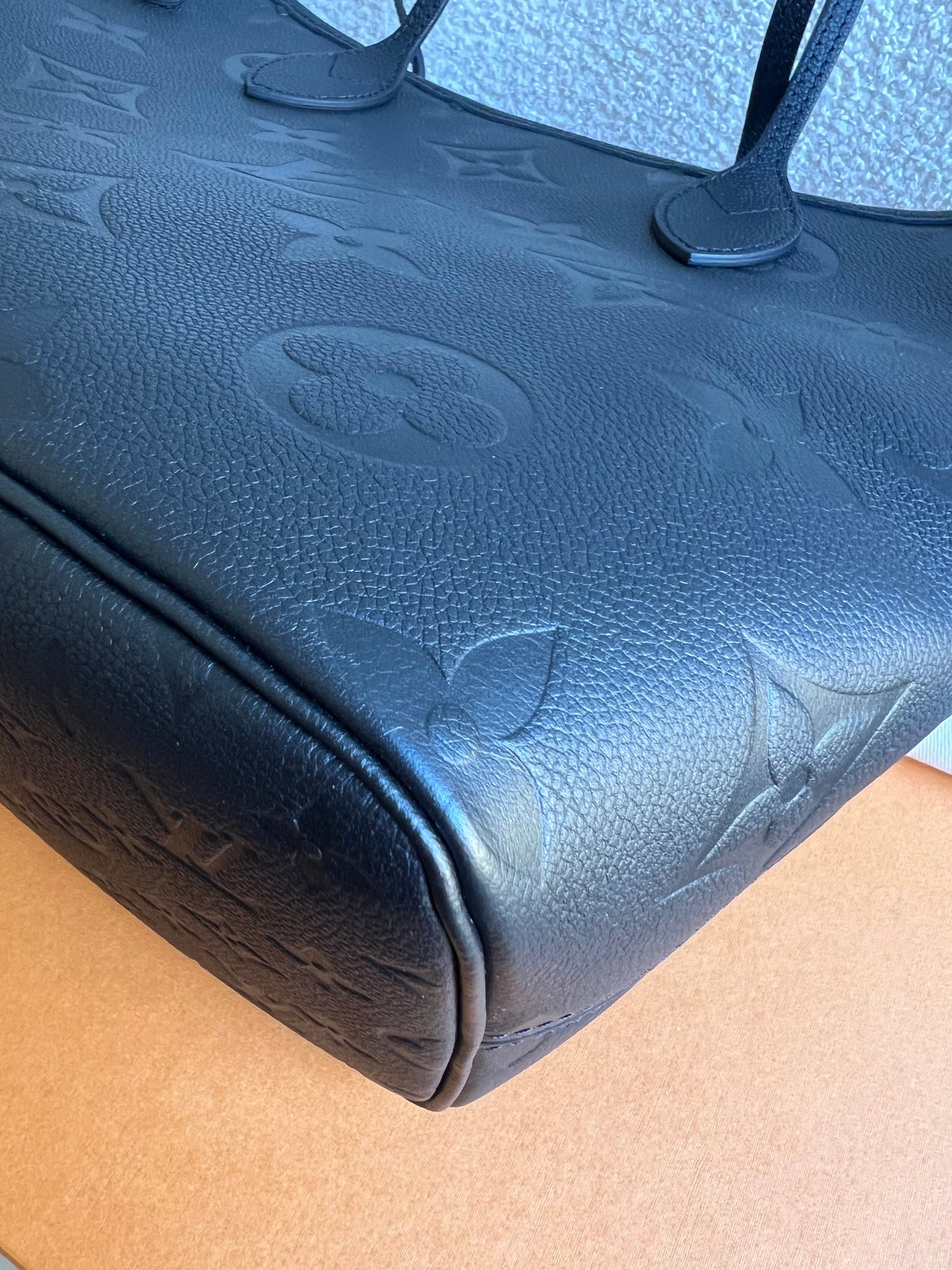 Louis Vuitton Neverfull MM Black Empreinte (RRP £2,010)