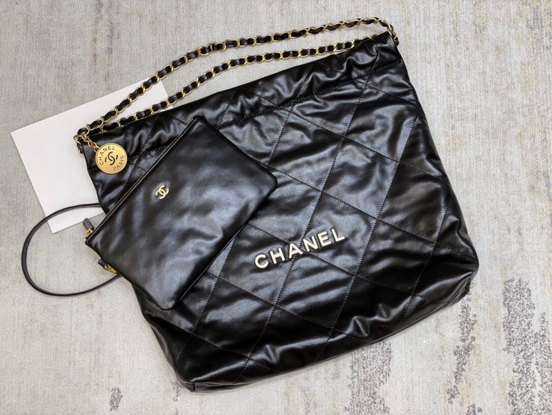 Chanel Luxury Handbag Style 305