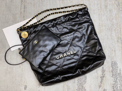 Chanel Luxury Handbag Style 305