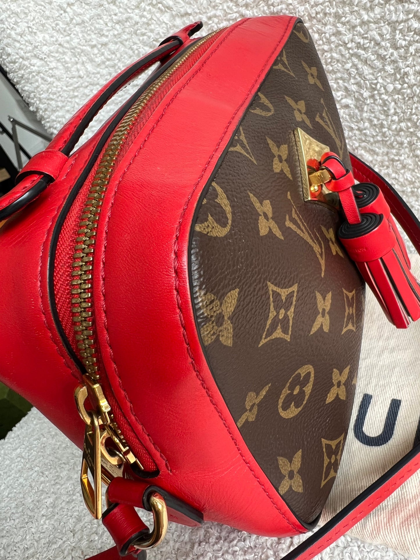 Louis Vuitton Saintonge Monogram Red