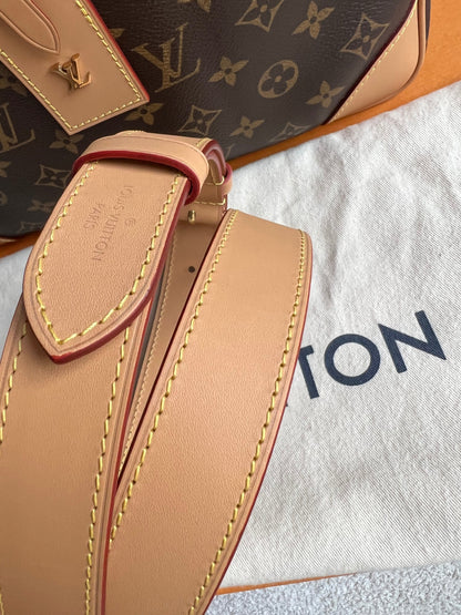 Louis Vuitton Odeon Monogram (RRP £1670)