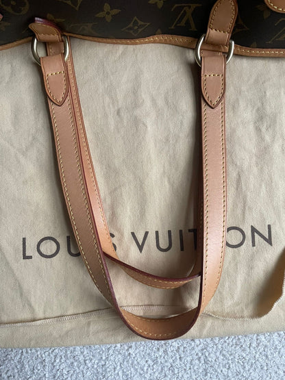 Louis Vuitton Batignolles in Monogram Canvas