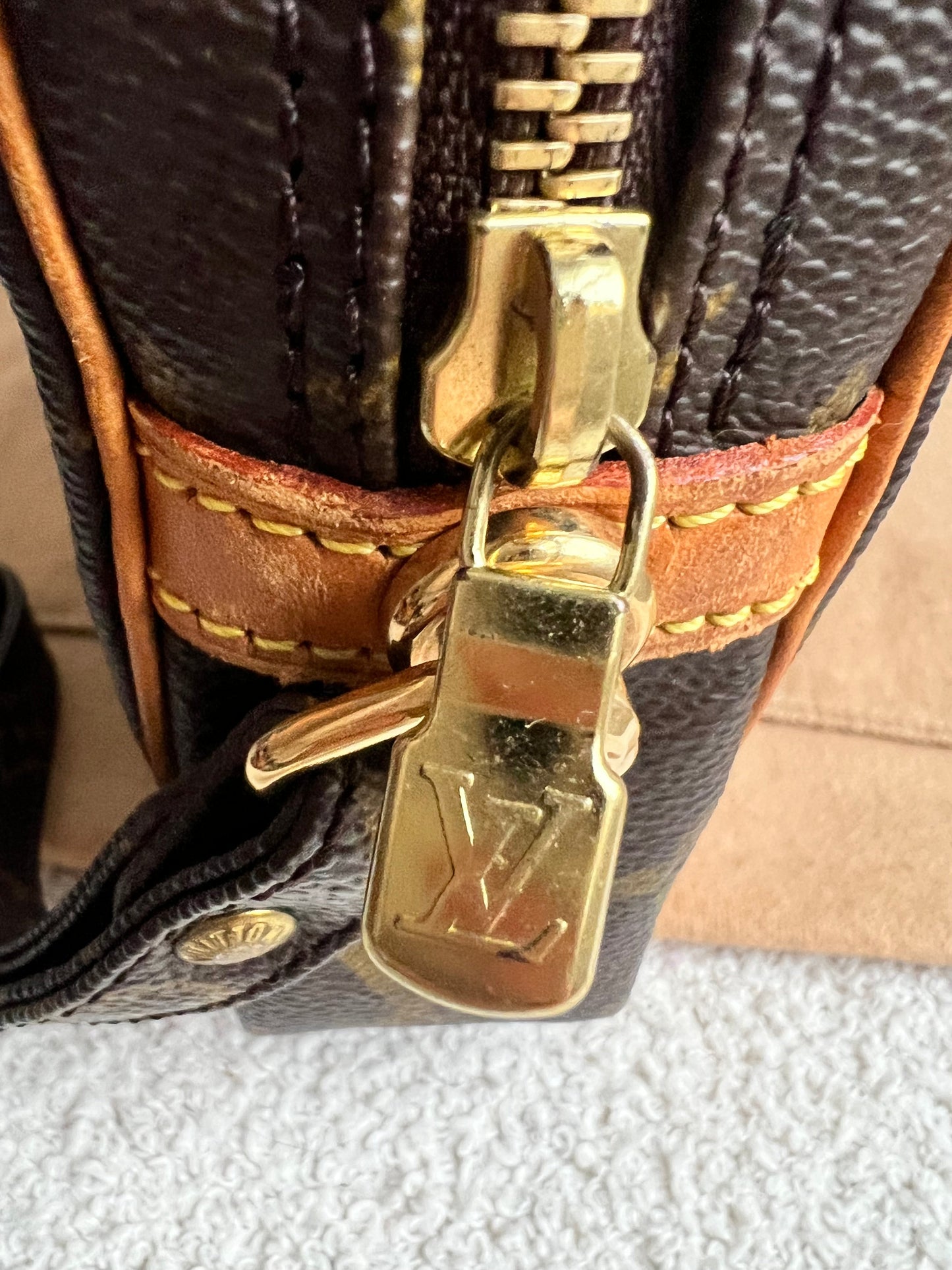 Louis Vuitton Vintage Marly Dragonne Clutch Monogram
