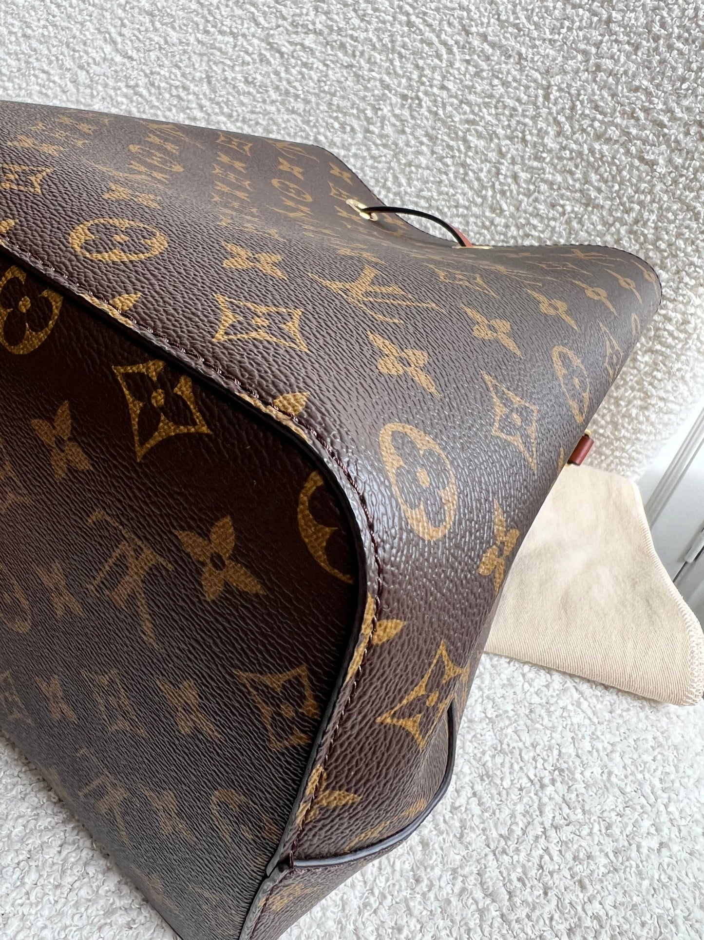 Louis Vuitton Neo Noe Monogram Caramel (RRP £1,560)