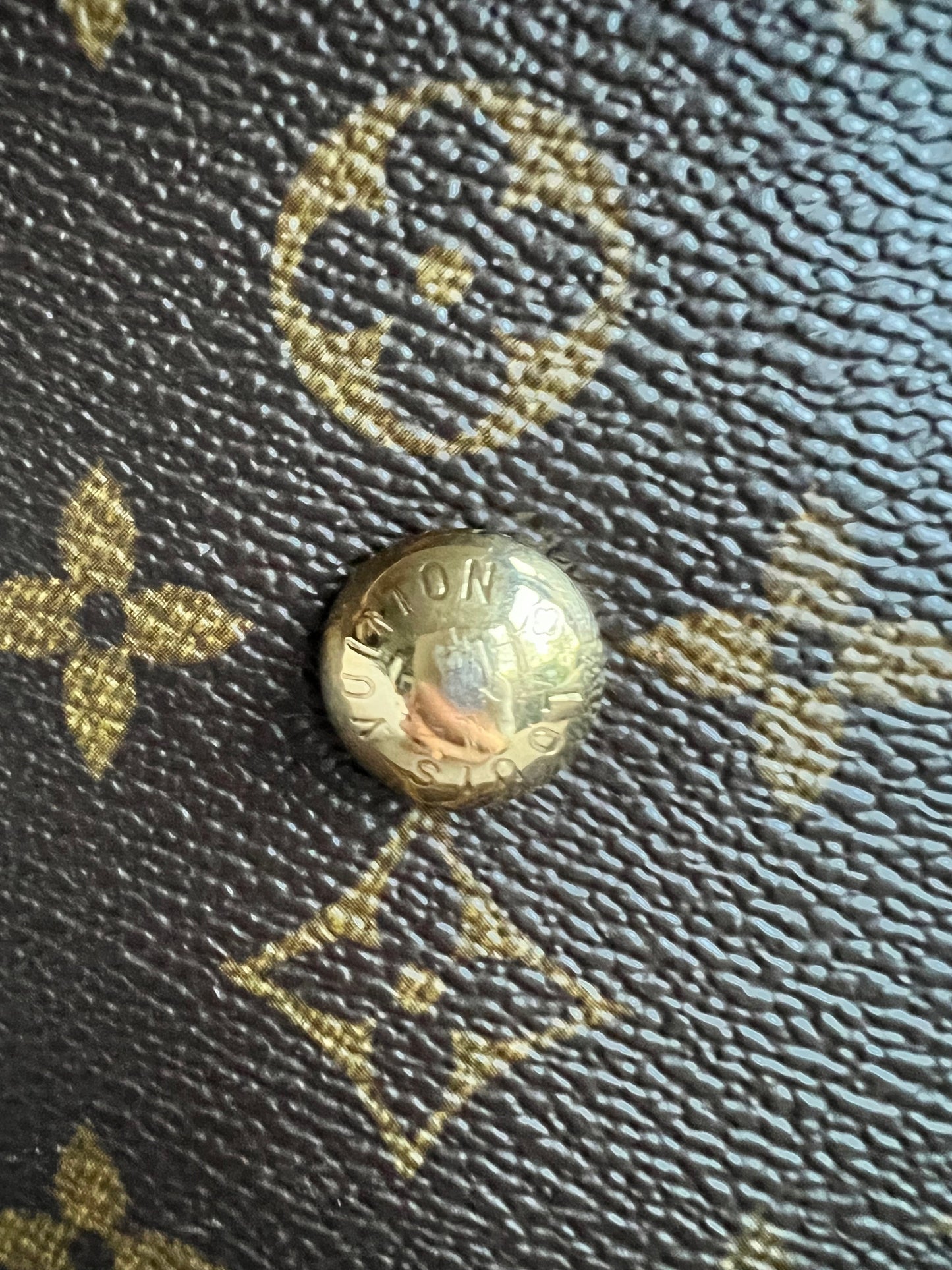 Louis Vuitton Rubis Salina GM Monogram (RRP £2400)