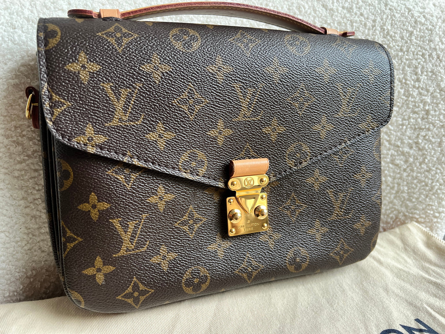 Louis Vuitton Pochette Metis Monogram (RRP £2,020)
