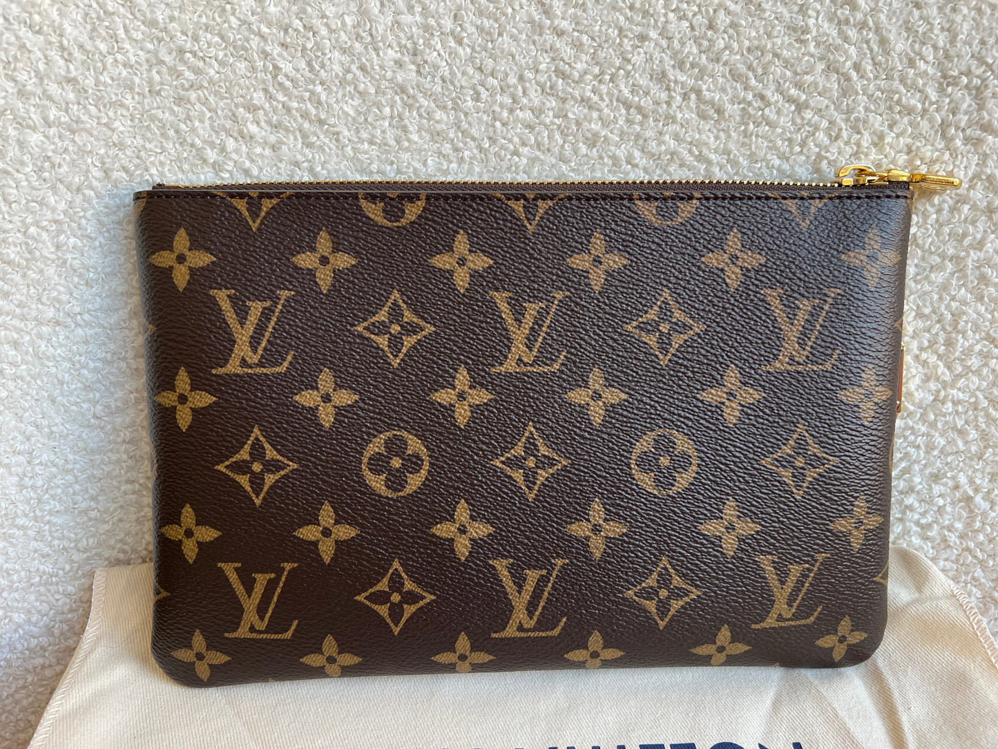 Louis Vuitton M Key Pouch Monogram (RRP £375)