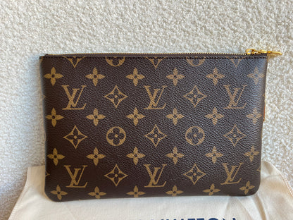 Louis Vuitton M Key Pouch Monogram (RRP £375)