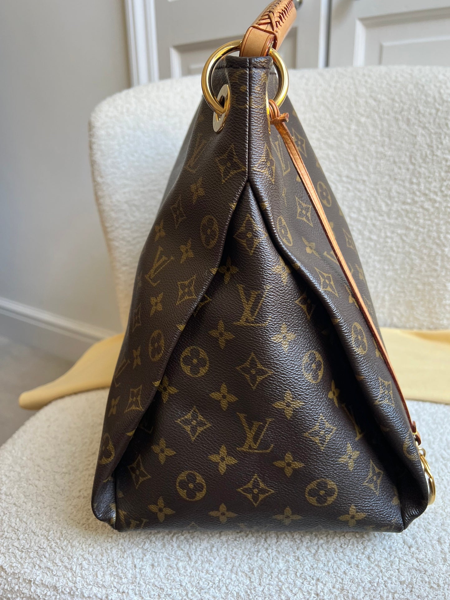 Louis Vuitton Artsy MM Monogram (RRP £1,940)