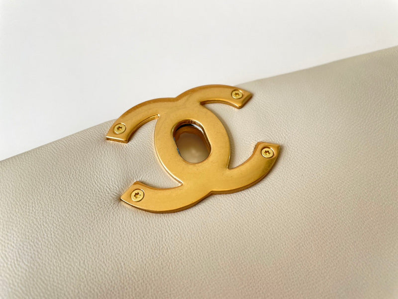 Chanel Luxury Handbag Style 602