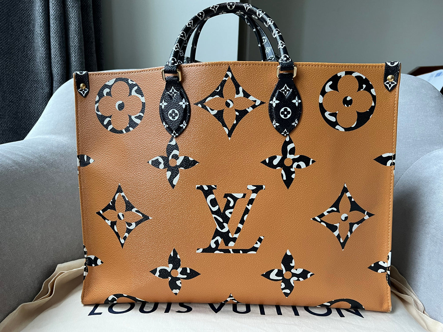 Louis Vuitton Limited Edition On the Go GM Jungle Giant Monogram Ivory Havana Beige (RRP £2,450)