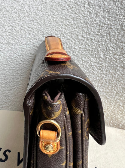 Louis Vuitton Pochette Metis Monogram (RRP £2,020)