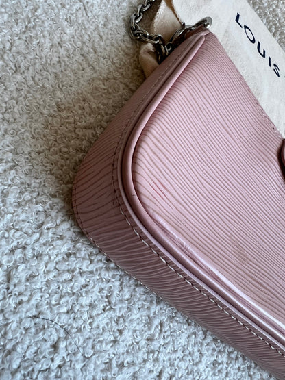 Louis Vuitton Easy Pouch Rose Ballerine Epi