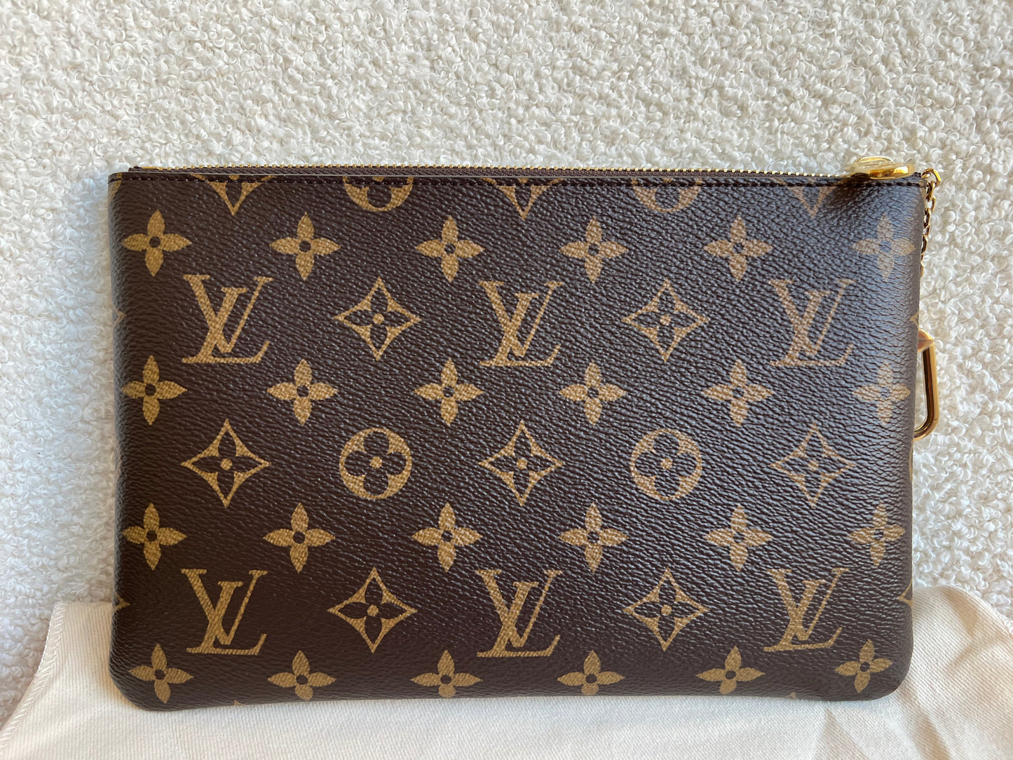 Louis Vuitton M Key Pouch Monogram (RRP £375)