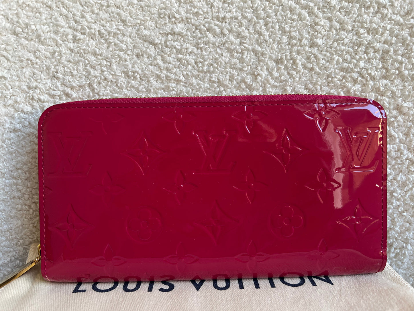 Louis Vuitton Zippy Wallet in Rose Indien Vernis Patent