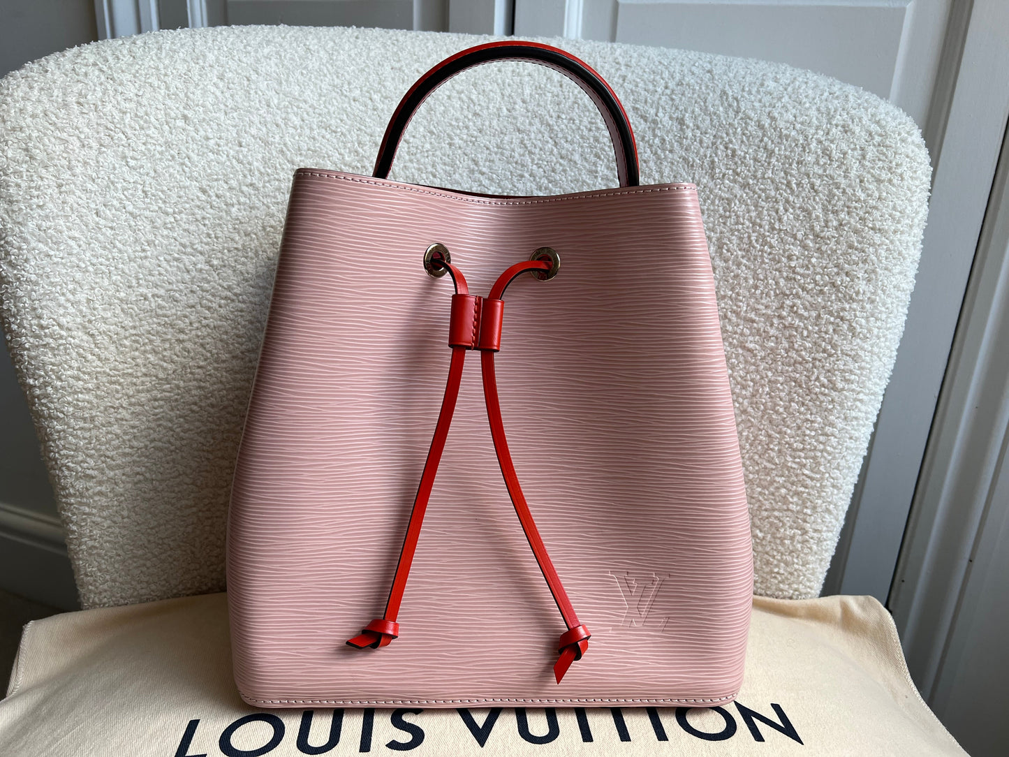 Louis Vuitton Neo Noe Bucket Bag Rose Ballerine (RRP £1,890)