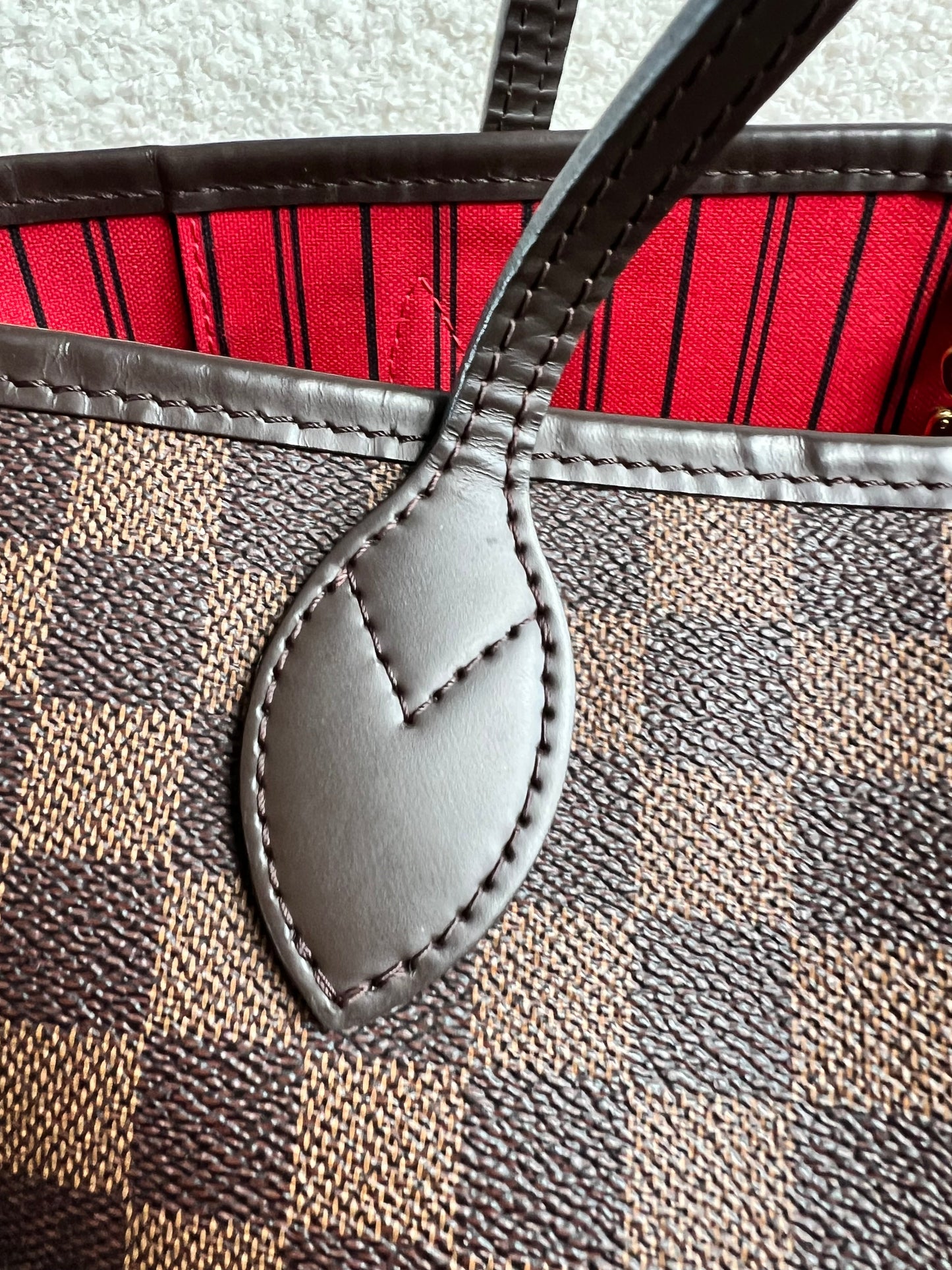 Louis Vuitton Neverfull MM Damier Ebene Cherry Interior (RRP £1,430)