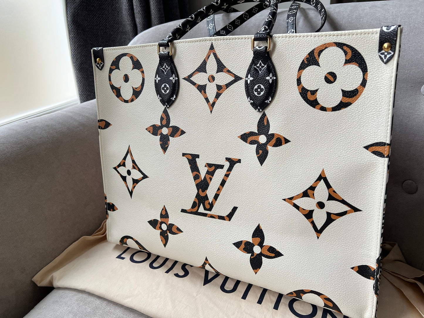 Louis Vuitton Limited Edition On the Go GM Jungle Giant Monogram Ivory Havana Beige (RRP £2,450)