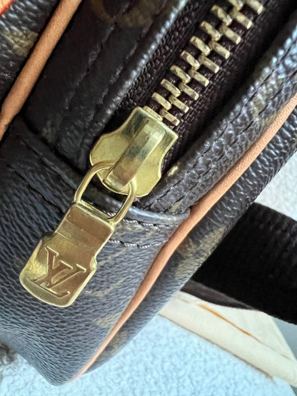Lous Vuitton Reporter Monogram