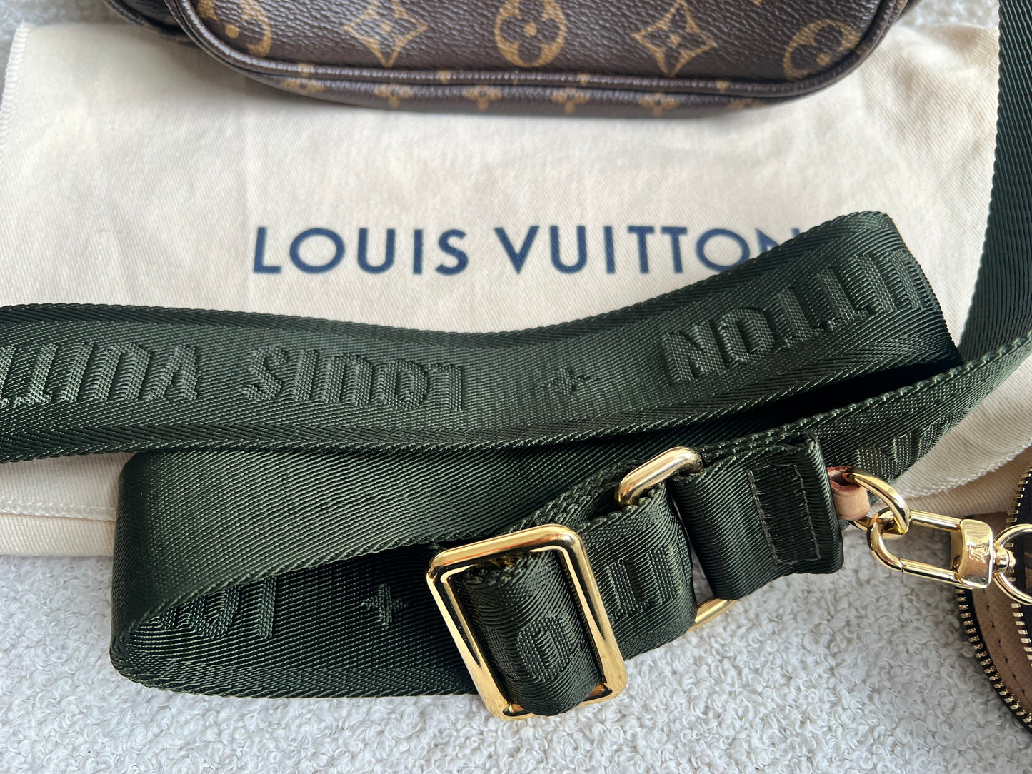 Louis Vuitton Multi Pochette Accessoires Khaki (RRP £2030)