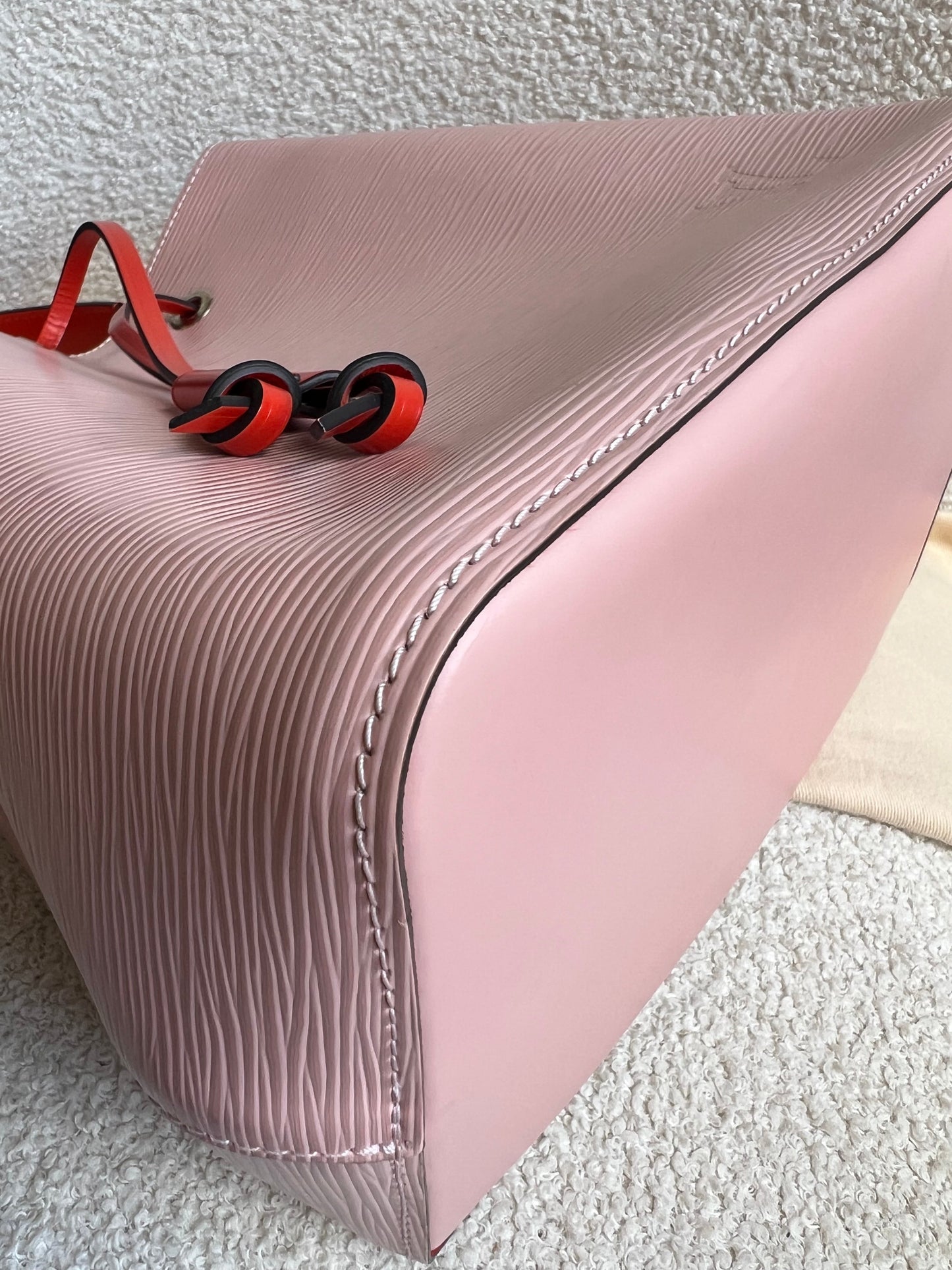 Louis Vuitton Neo Noe Bucket Bag Rose Ballerine (RRP £1,890)