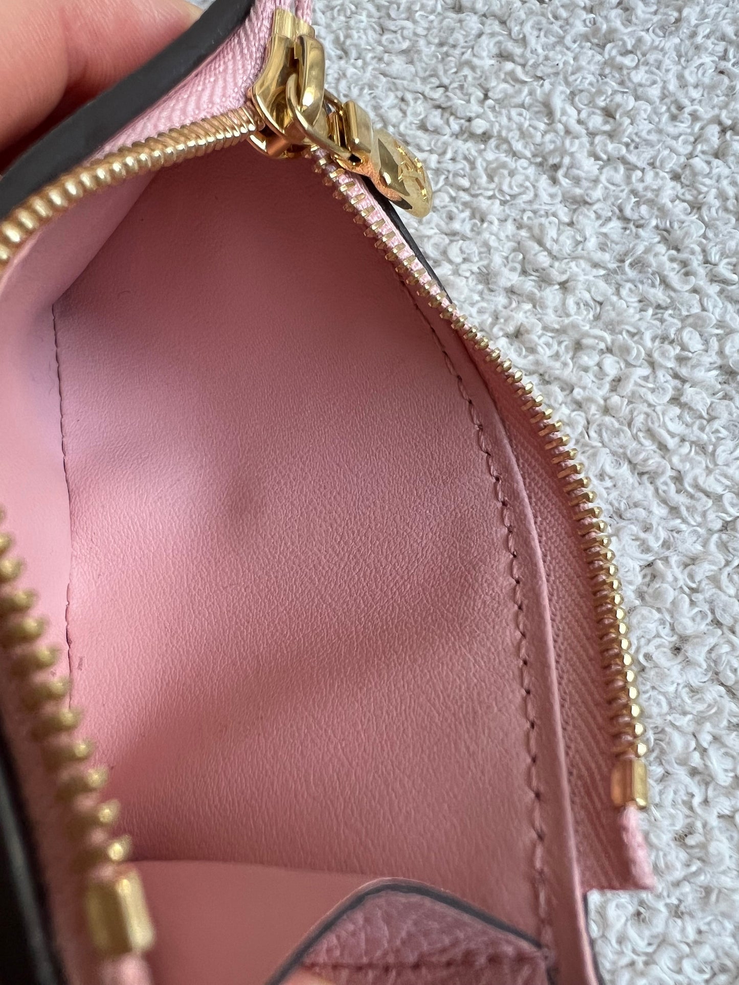 Louis Vuitton Zoe Wallet Rose Poudre Empreinte (RRP £515)
