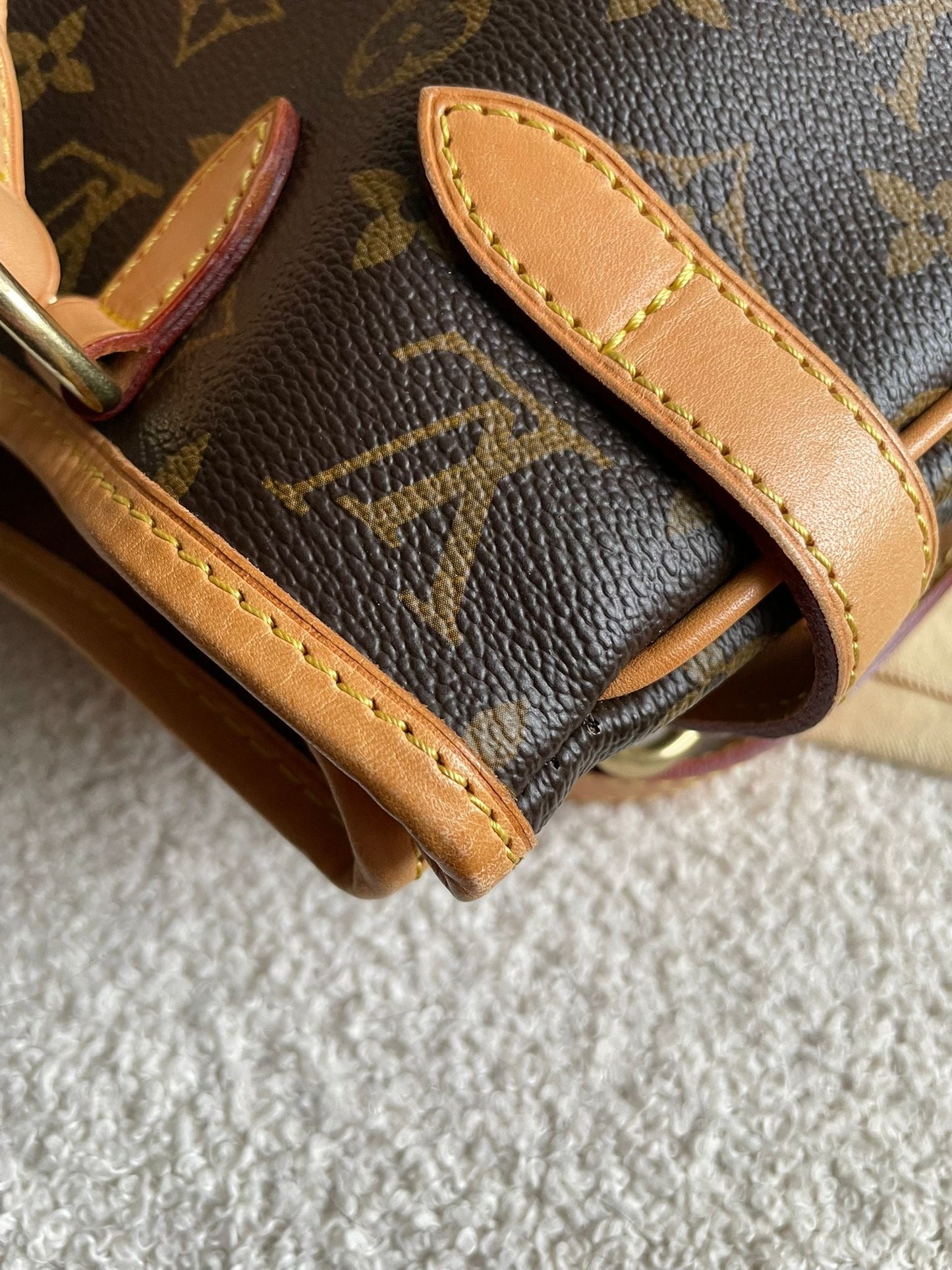 Louis Vuitton Batignolles in Monogram Canvas