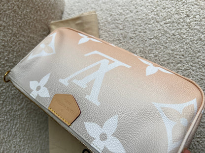 Louis Vuitton Multi Pochette Accessoires Summer By the Pool Limited Edition